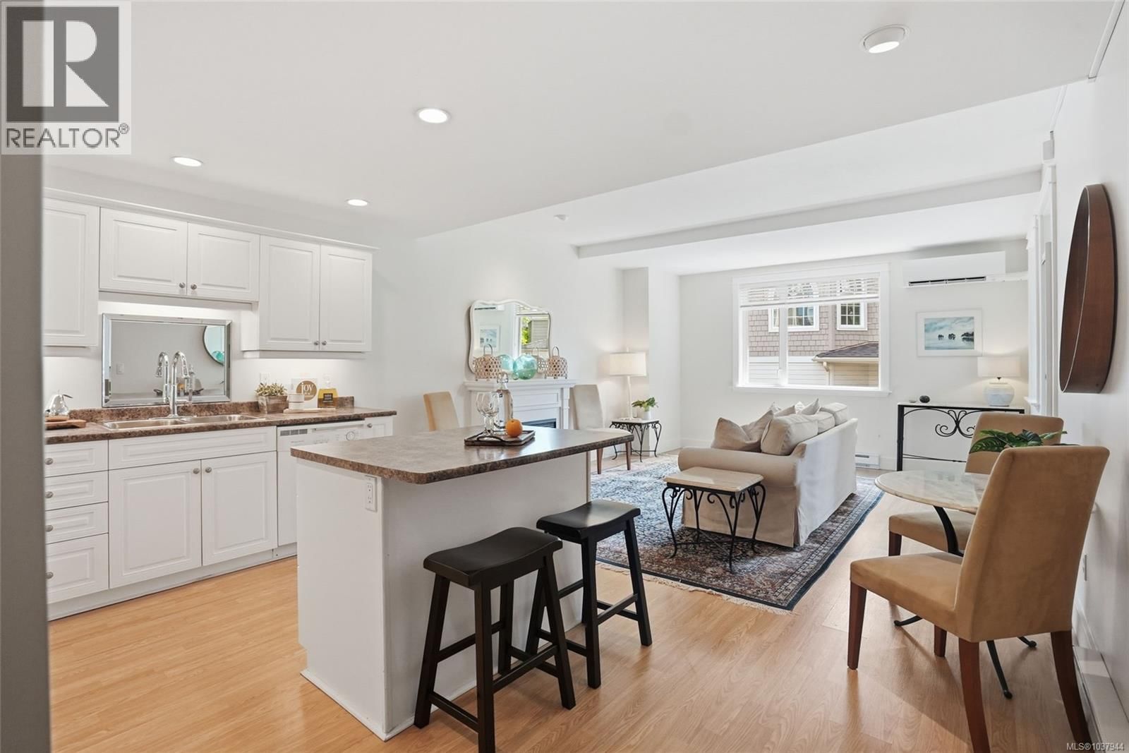 101 193 Second Avenue property photo