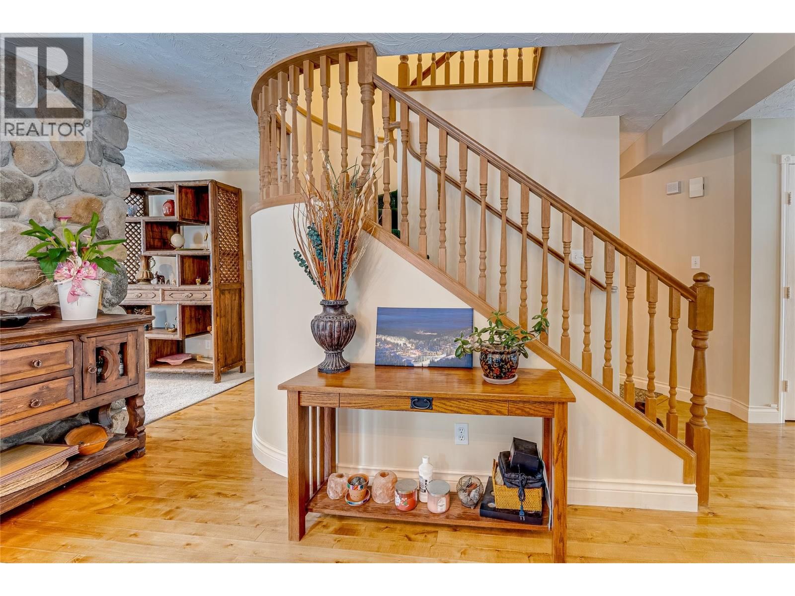 515 SILVER QUEEN ROAD Image 16