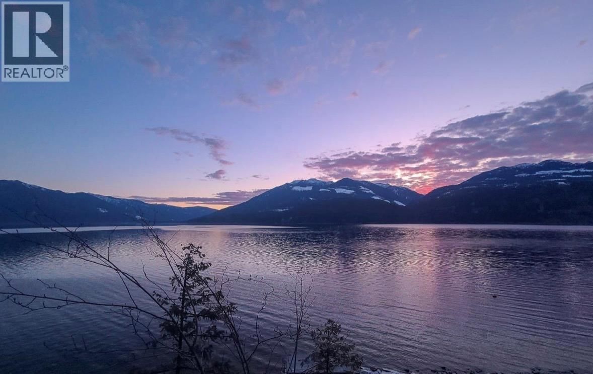 Lot 14 WALKERS Lane, Kootenay Bay, British Columbia V0B 1X0