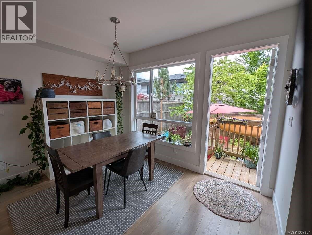 38 2607 Kendal Avenue property photo