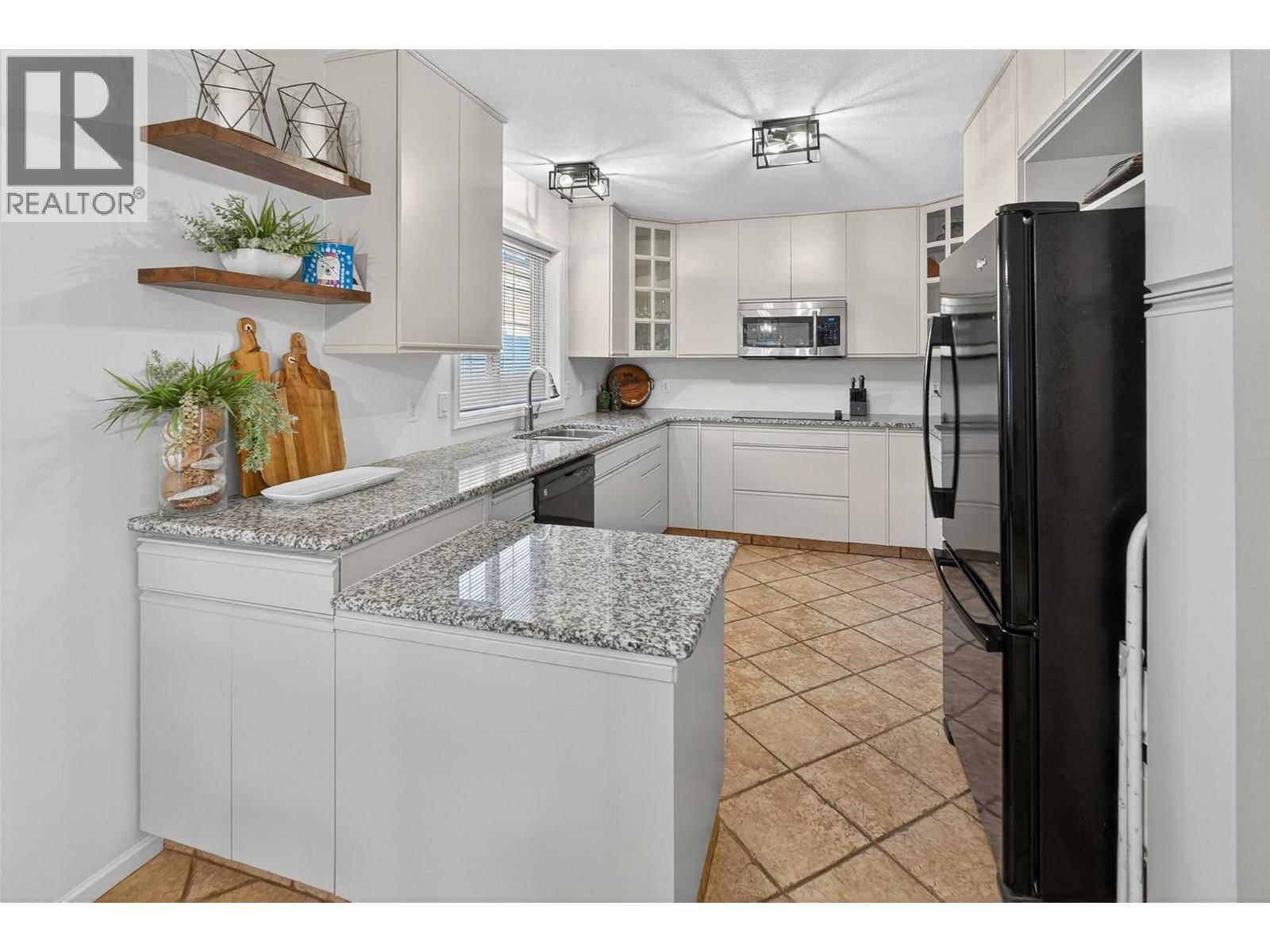 407 - 2330 BUTT ROAD Image 21