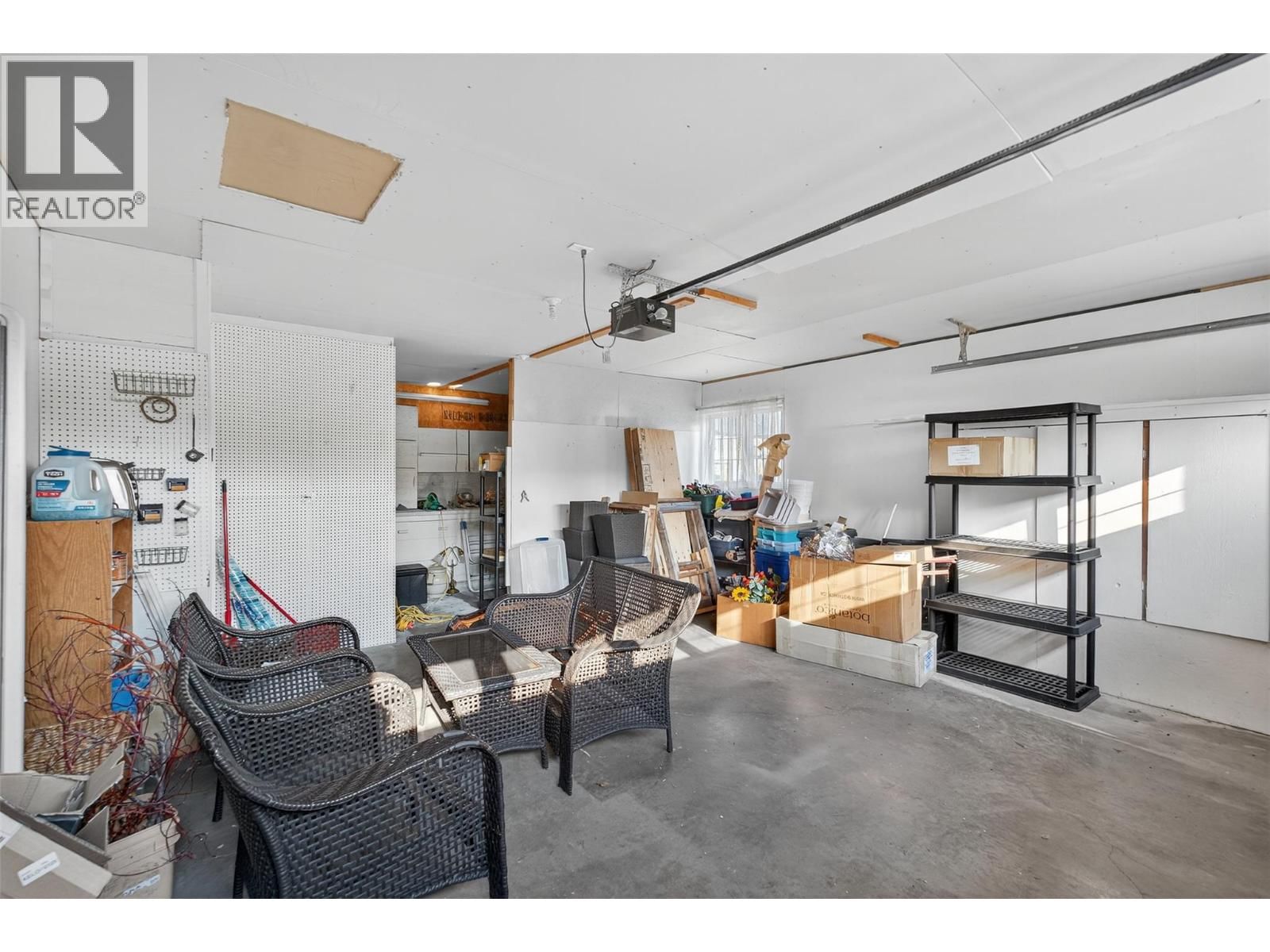 407 - 2330 BUTT ROAD Image 38