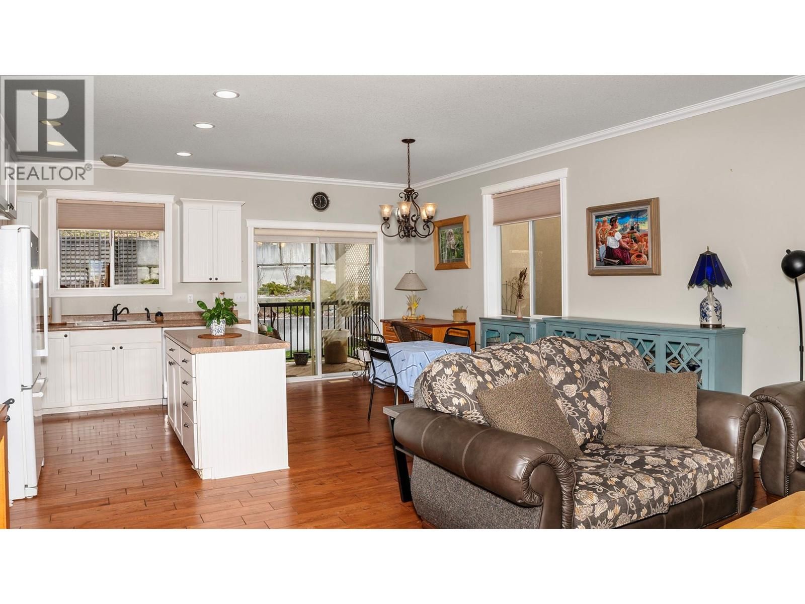 16 - 420 20TH AVENUE NORTH Image 8