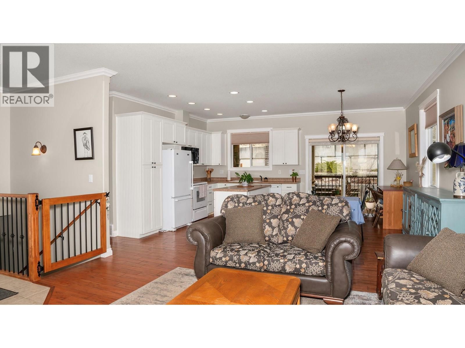 16 - 420 20TH AVENUE NORTH Image 9