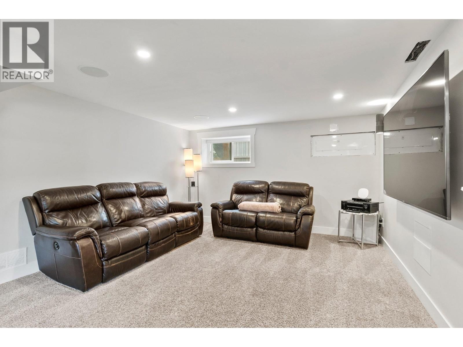 845 RICHTER STREET Image 15