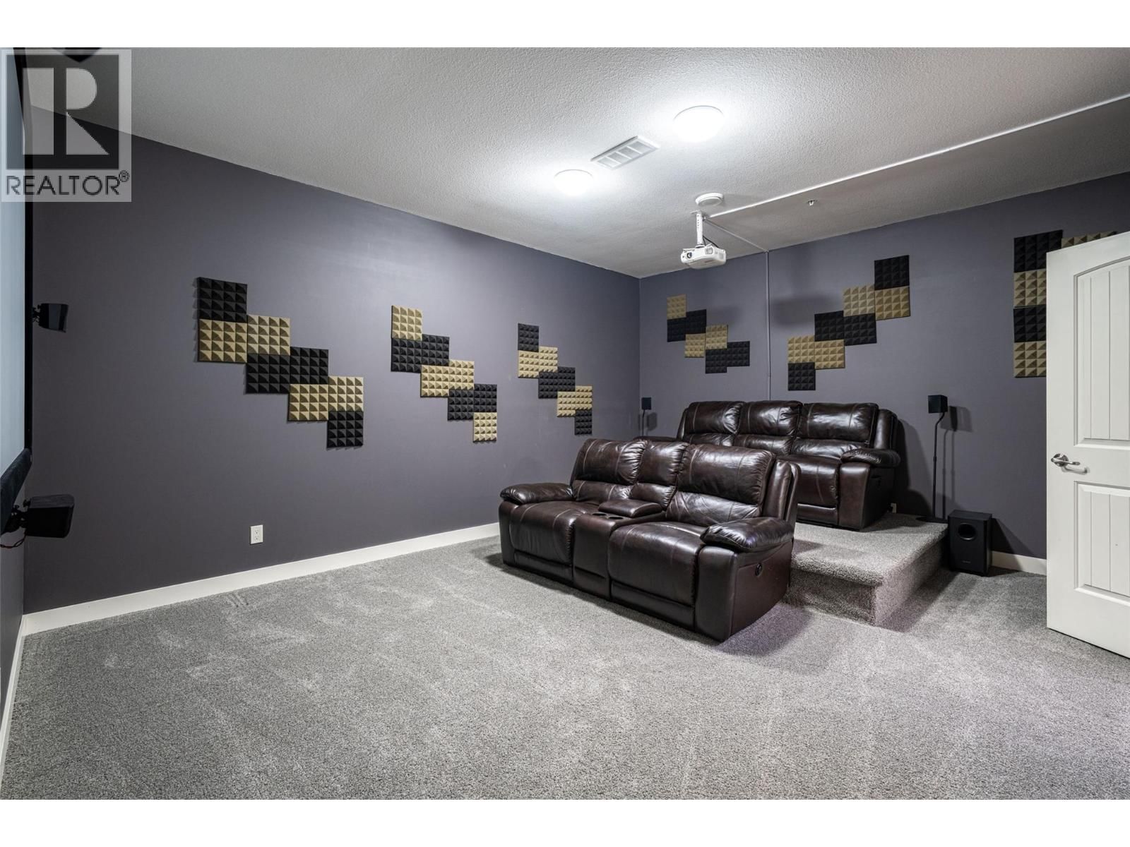 27 - 2444 YORK AVENUE Image 54