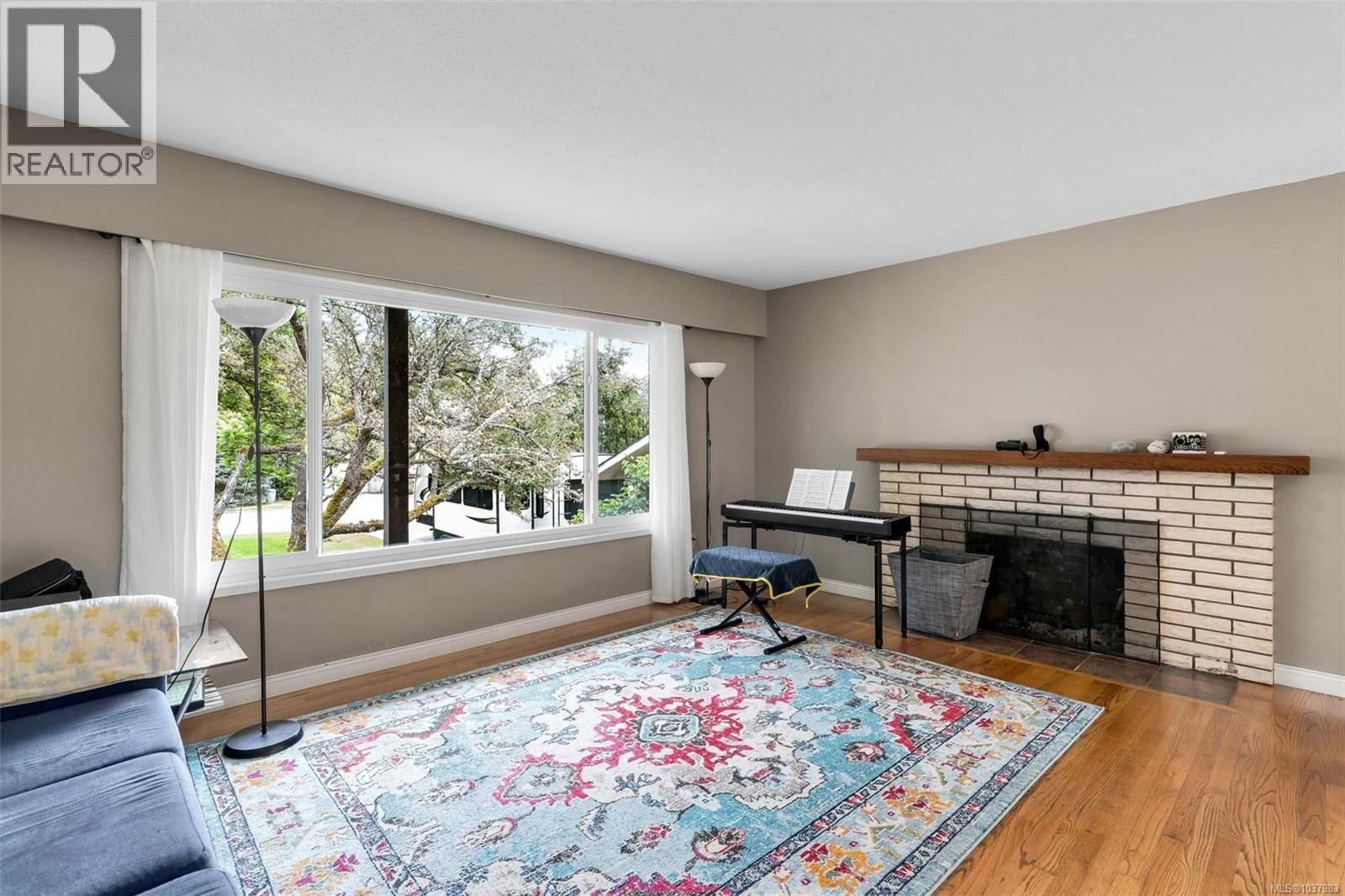 3958 Emerald Place property photo