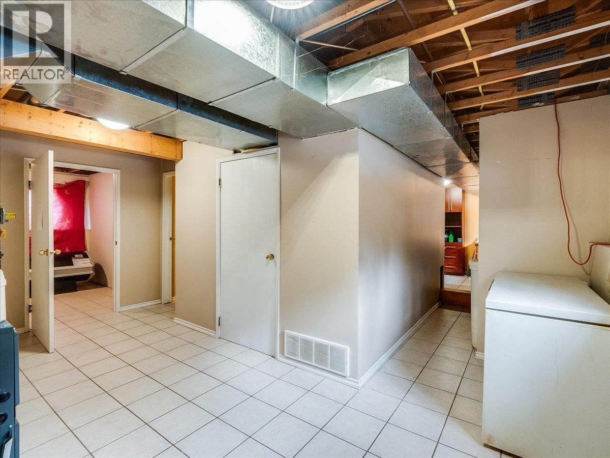 1076 COLUMBIA GARDENS ROAD Image 50