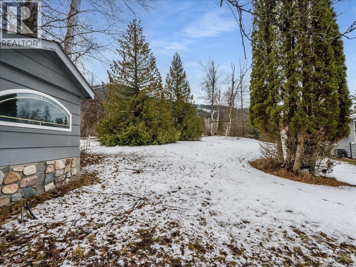 1076 COLUMBIA GARDENS ROAD Image 77