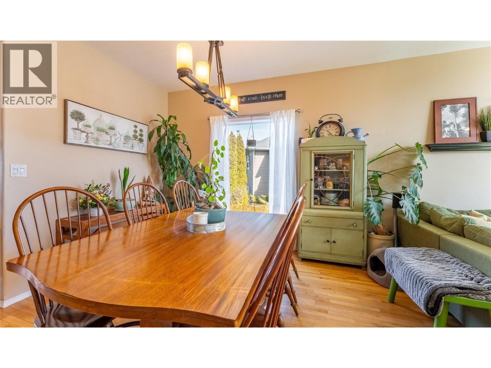 235 3RD AVENUE SOUTH Image 10