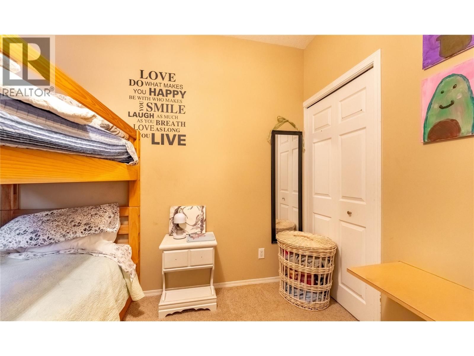 235 3RD AVENUE SOUTH Image 19