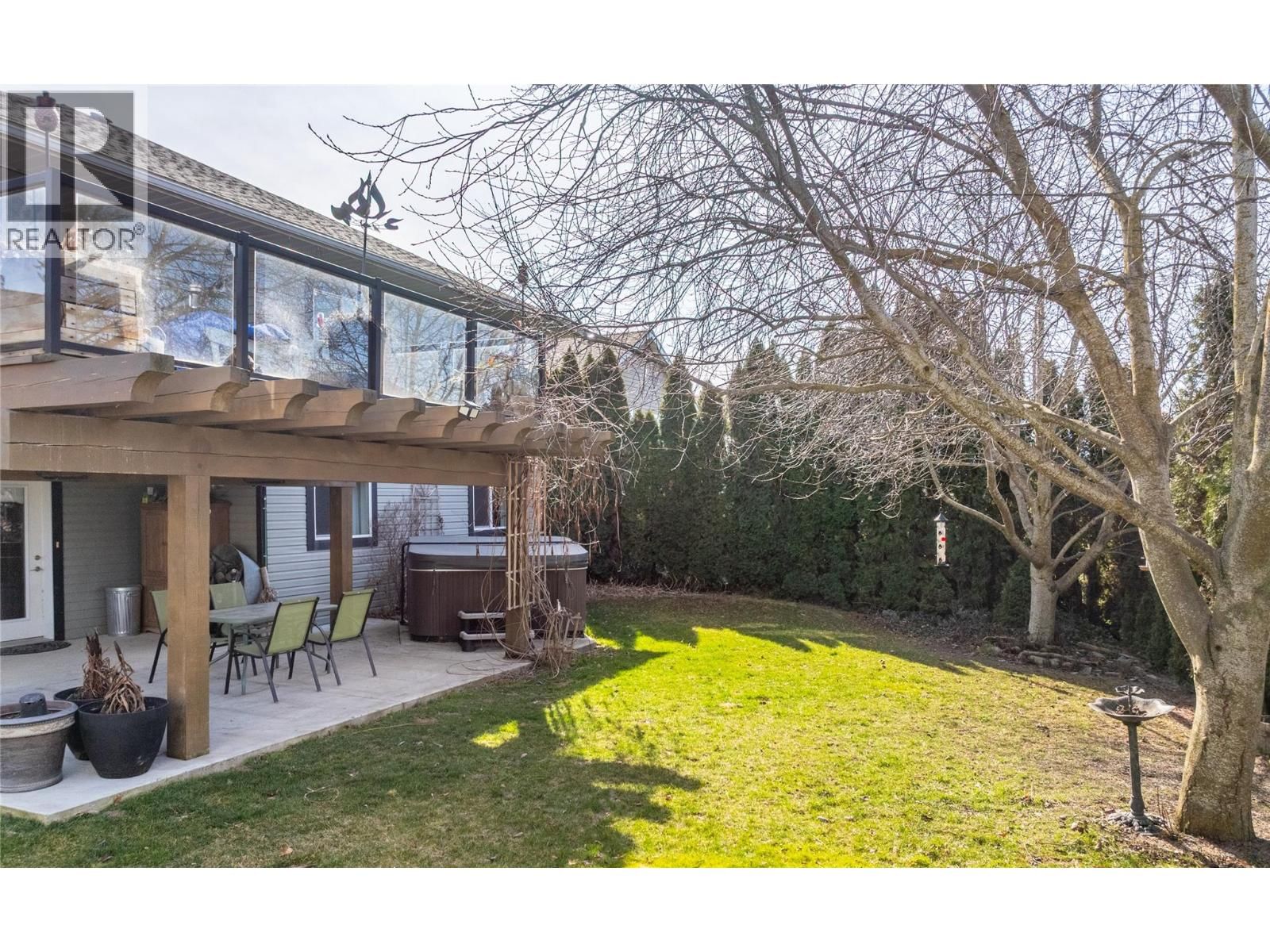 235 3RD AVENUE SOUTH Image 2