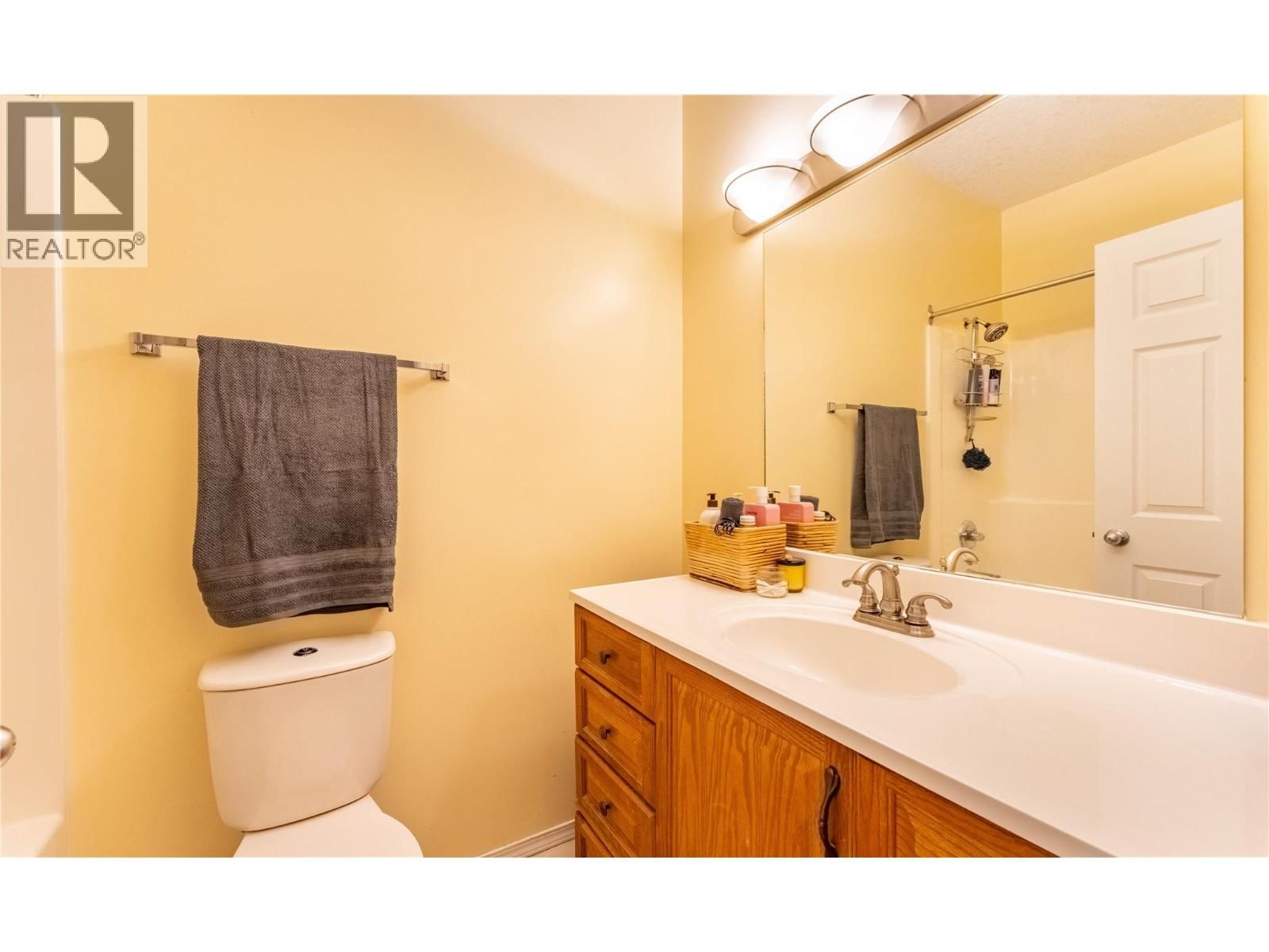 235 3RD AVENUE SOUTH Image 20