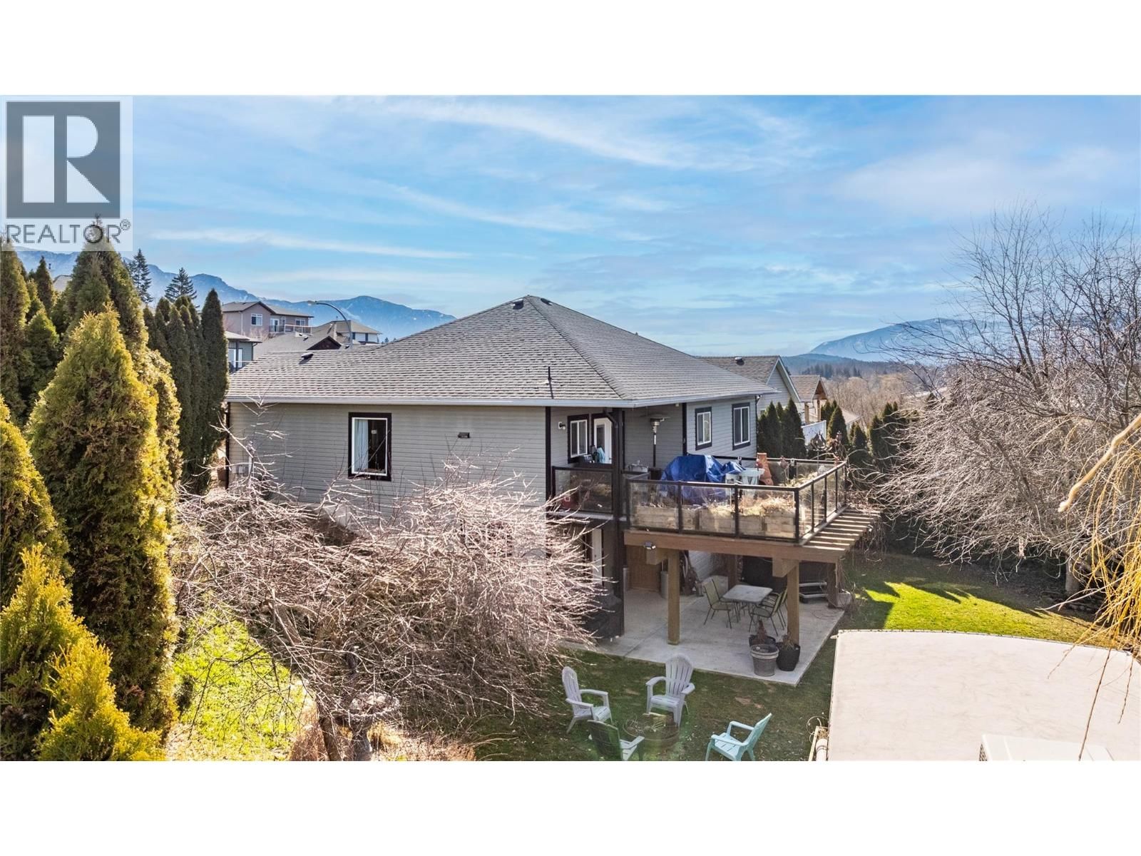 235 3RD AVENUE SOUTH Image 3