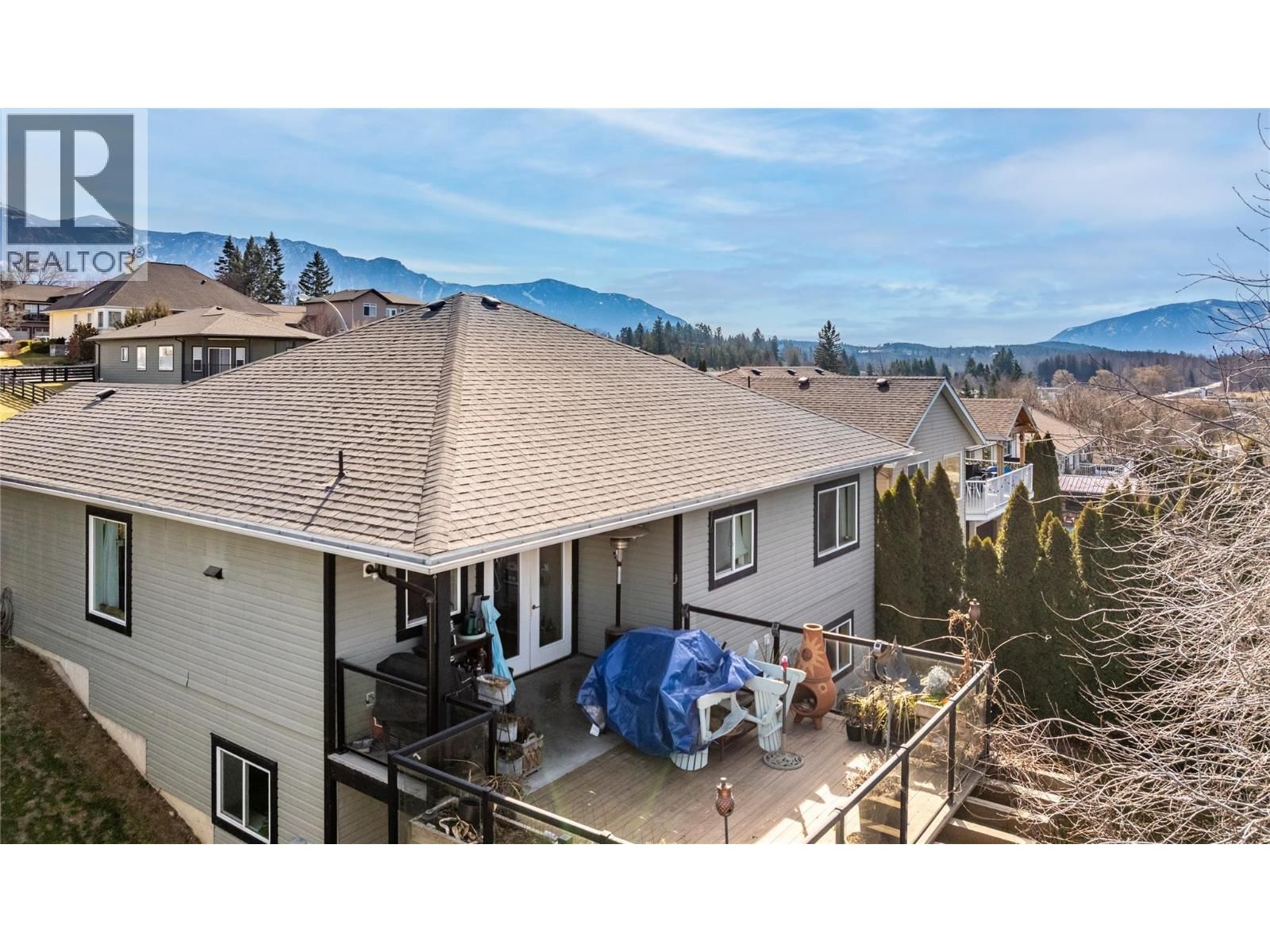 235 3RD AVENUE SOUTH Image 45