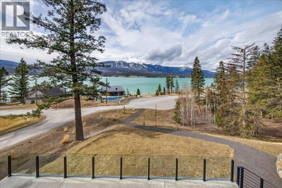 8799 GRAINGER Road | Canal Flats British Columbia | Slide Image Thirty