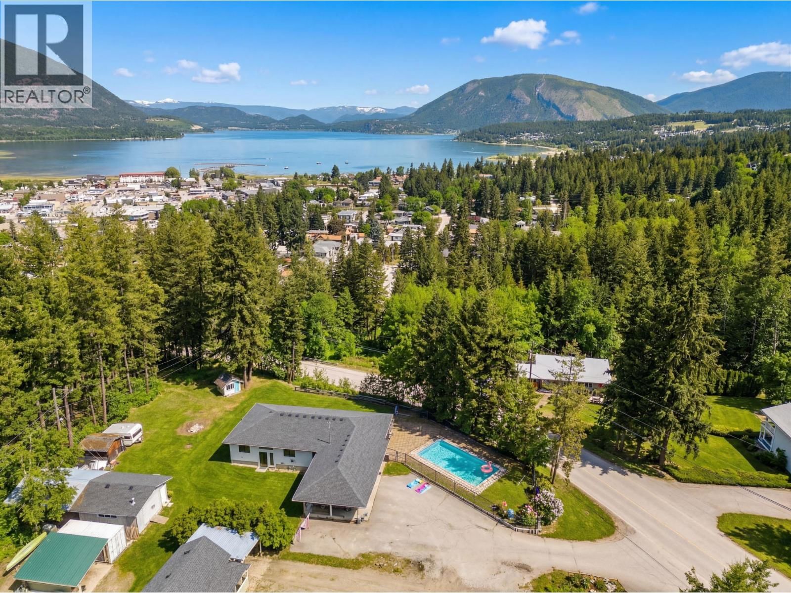 1040 Old Auto Road Southeast, Salmon Arm, British Columbia V1E 2P5