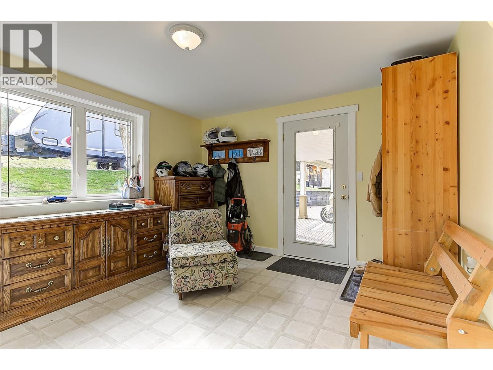 5574 STUBBS ROAD Image 30