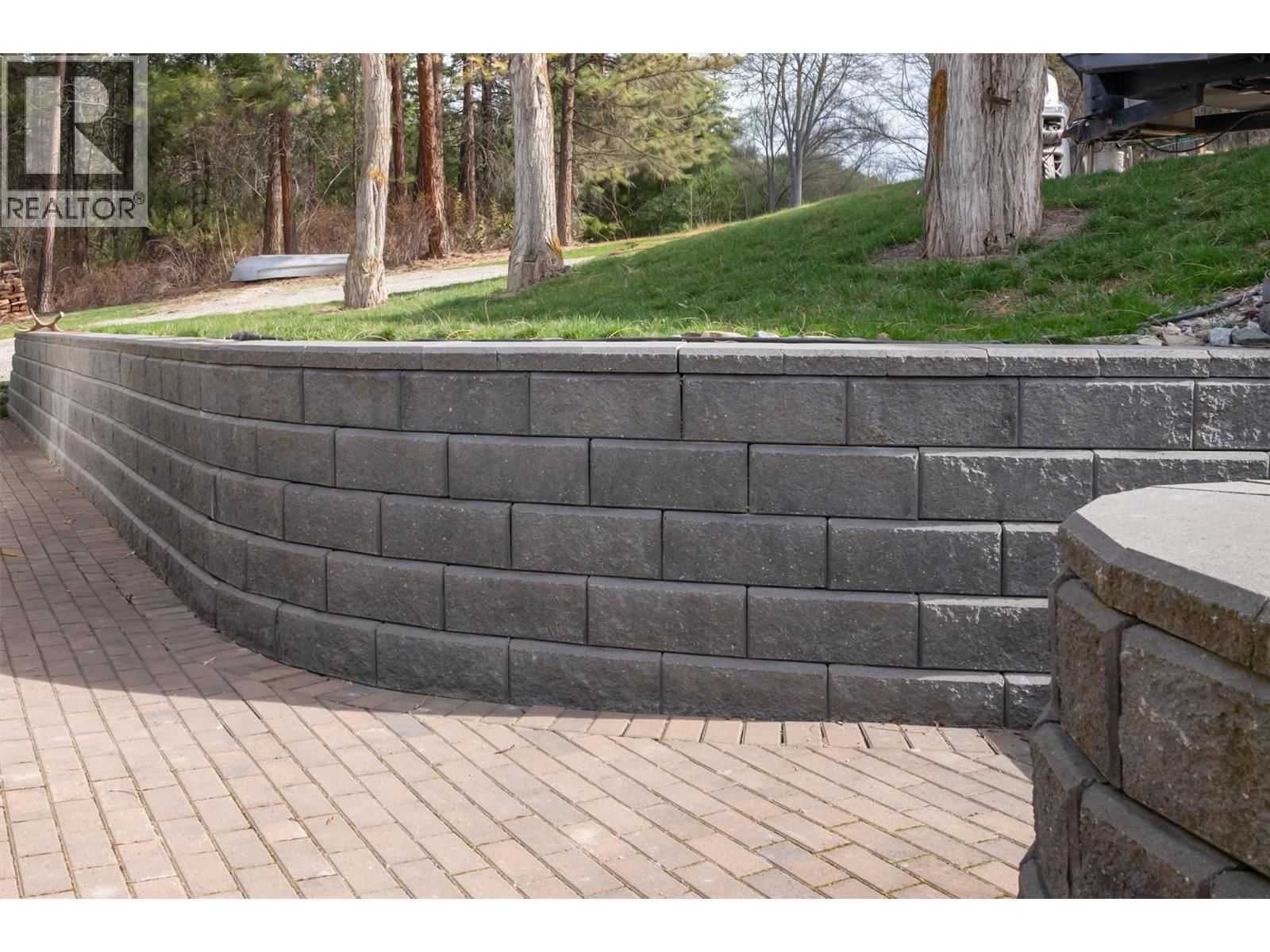 5574 STUBBS ROAD Image 32