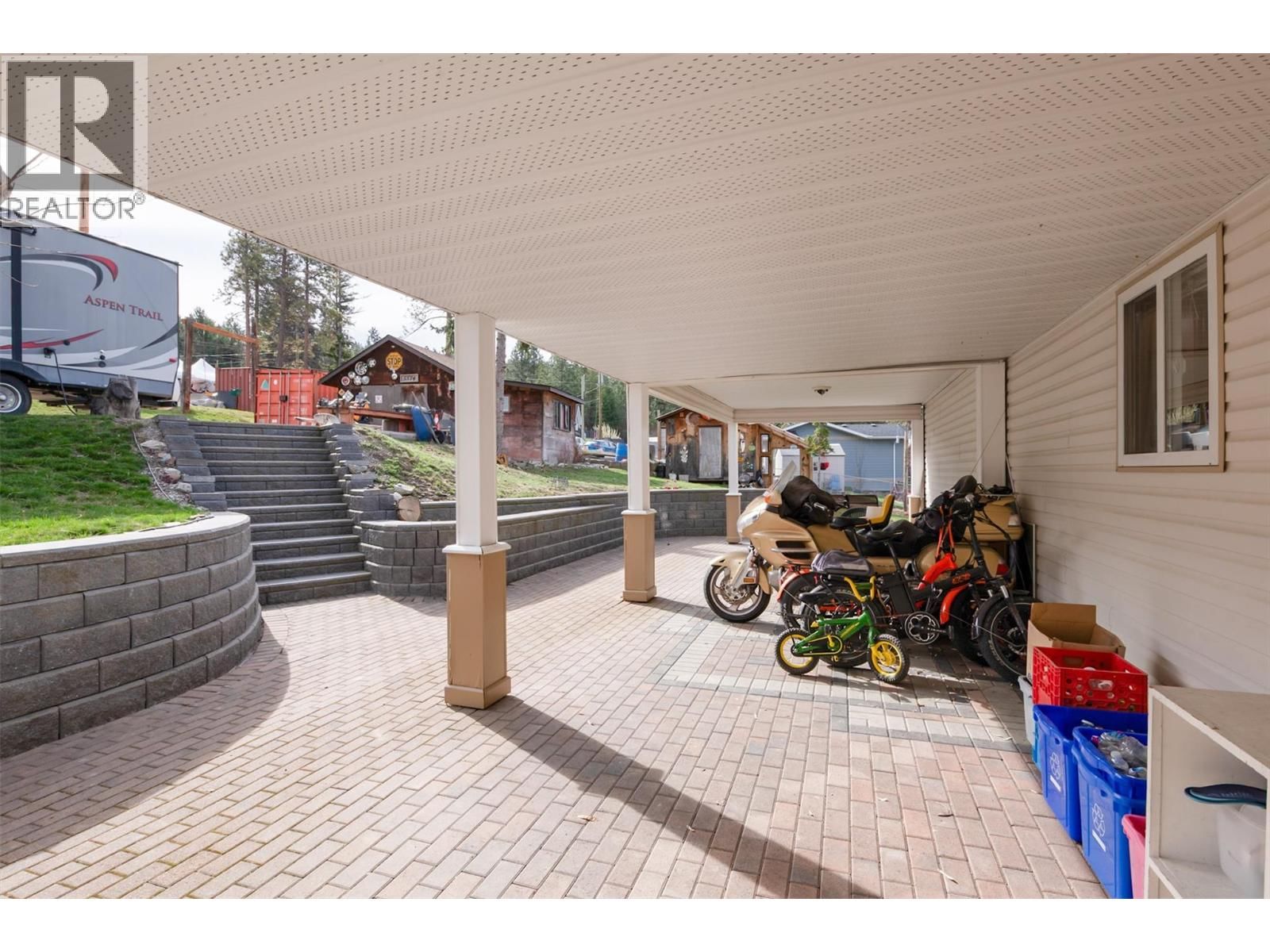 5574 STUBBS ROAD Image 34