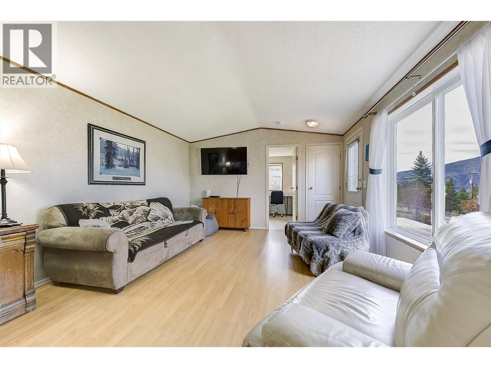 5574 STUBBS ROAD Image 9