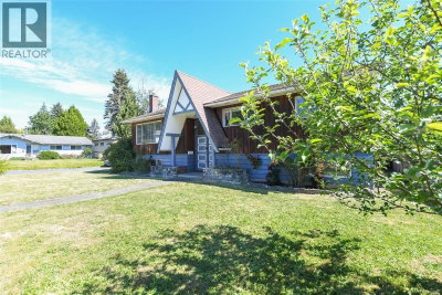 2029 Cedar Crescent | Courtenay British Columbia | Slide Image Two