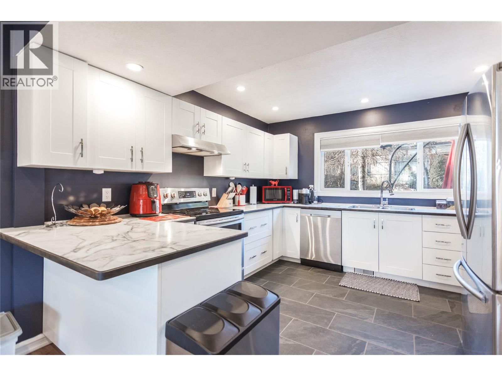 2138 CATT AVENUE Image 5