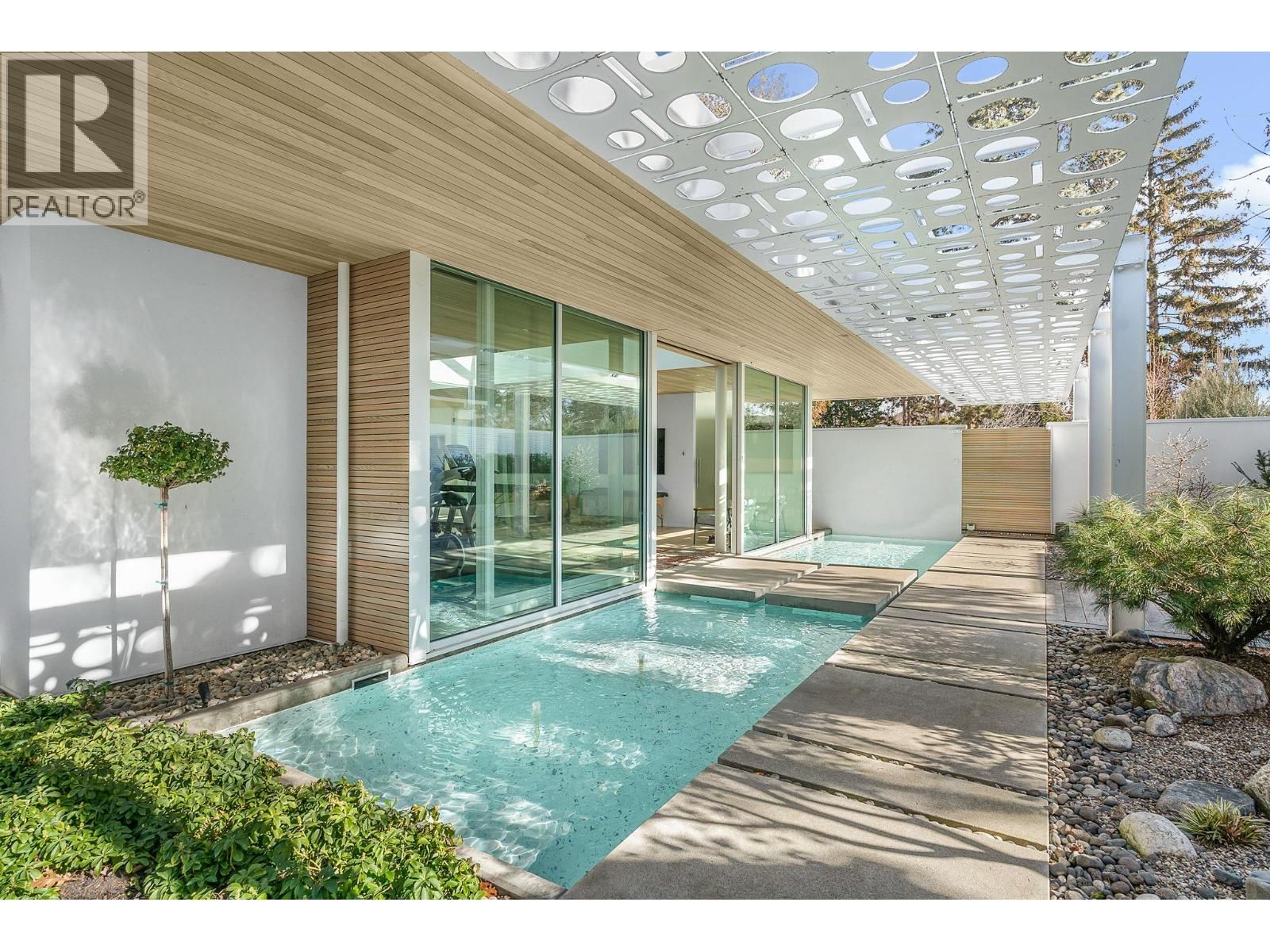 4110 LAKESHORE ROAD Image 1