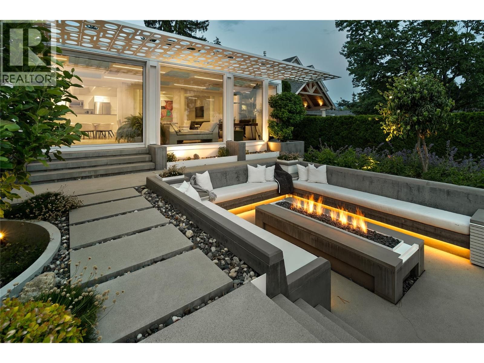 4110 LAKESHORE ROAD Image 23