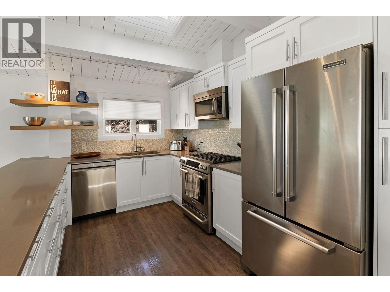 4110 LAKESHORE ROAD Image 36