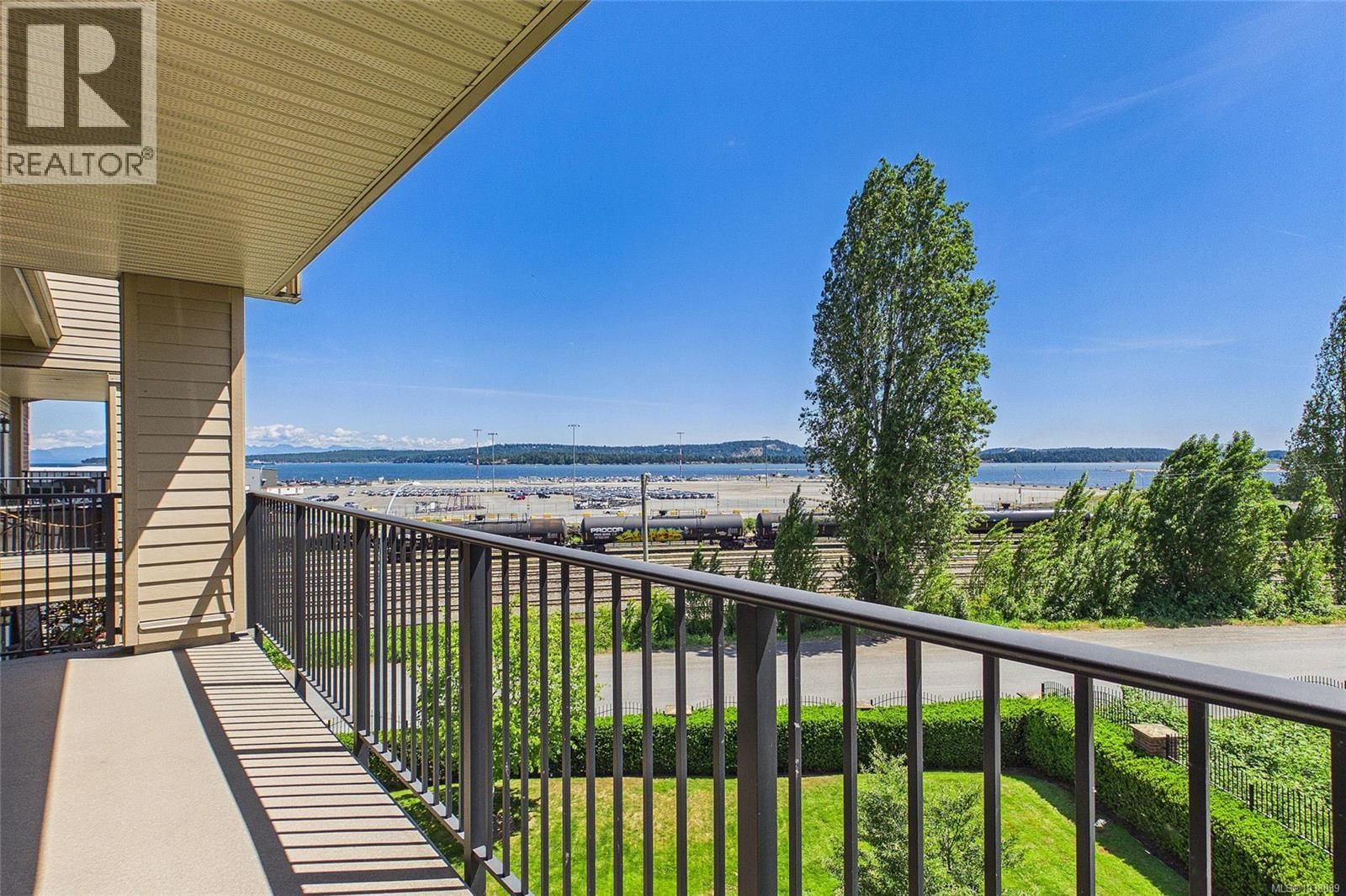 304 104 Esplanade Street property photo