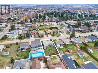 3524 Scott Road | Kelowna British Columbia | Slide Image Seven