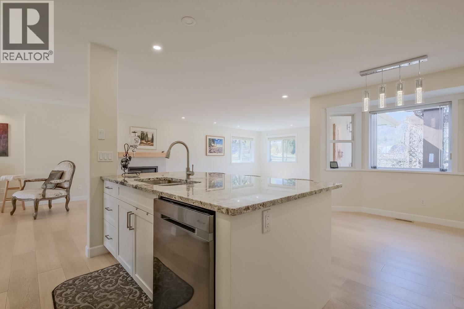 434 RIDGE ROAD Image 11