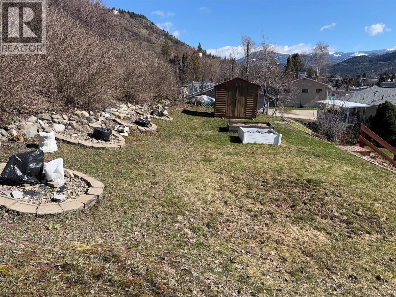 465 11TH AVENUE Image 30