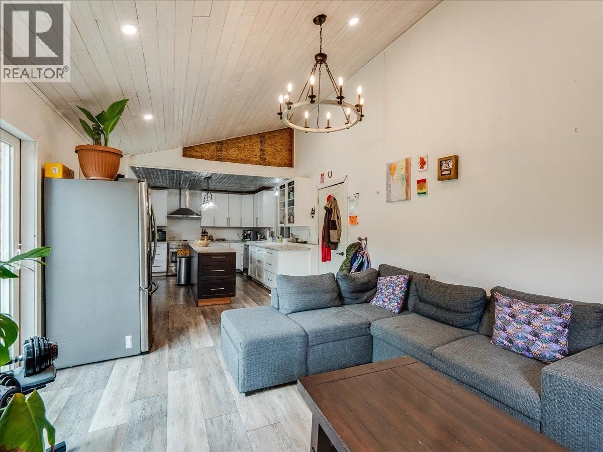 4675 6 HIGHWAY Image 28