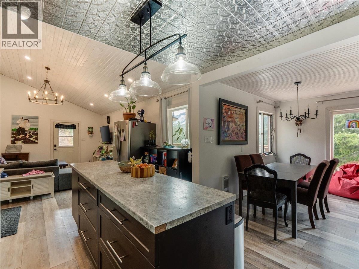 4675 6 HIGHWAY Image 47