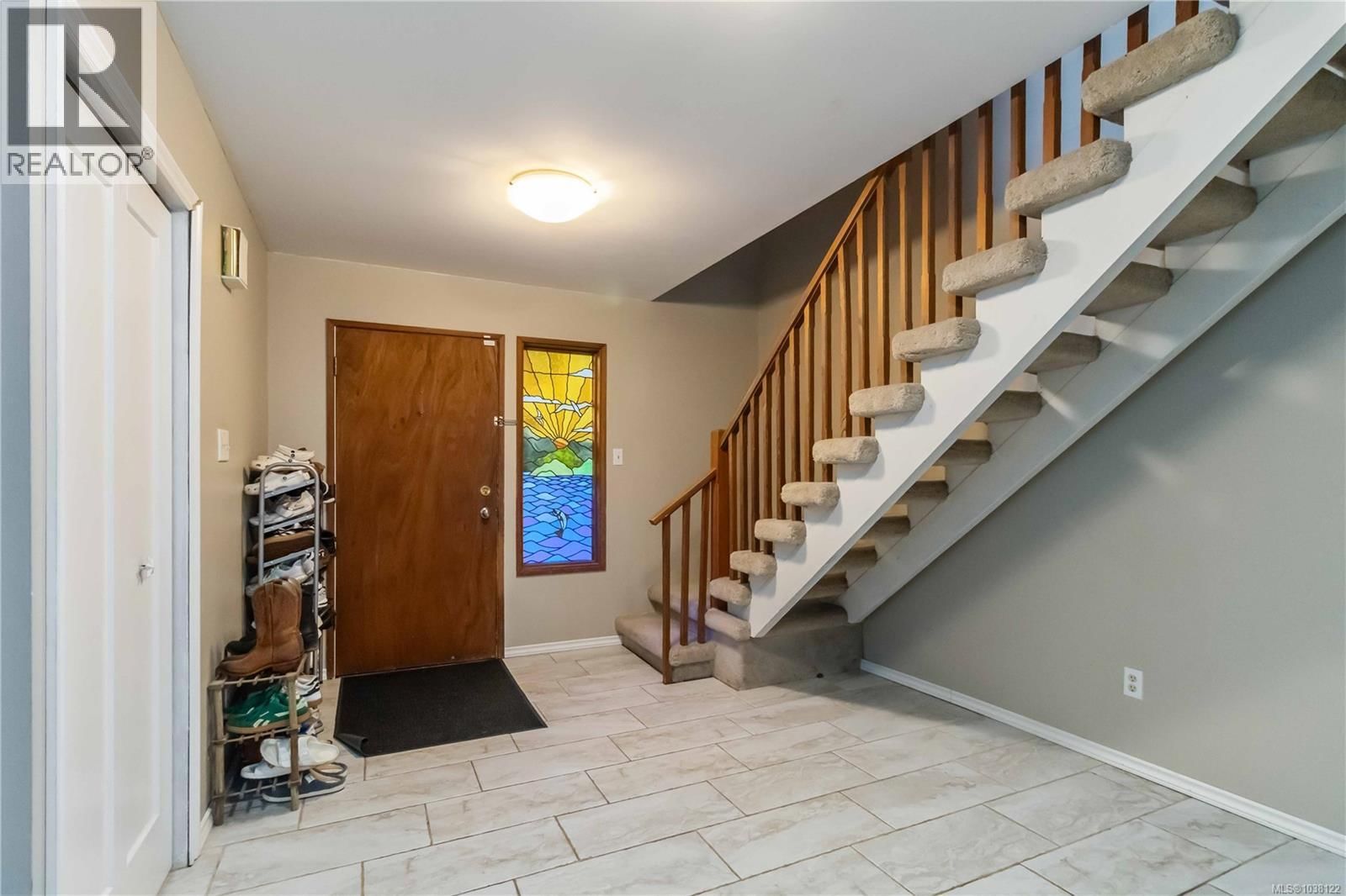 2753 Arbutus Road property photo