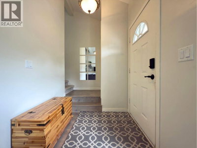 3155 Gordon Drive | Kelowna British Columbia | Slide Image Eleven