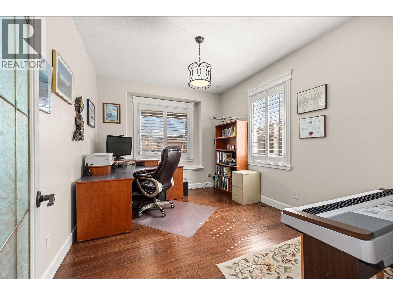 1018 HUME AVENUE Image 24