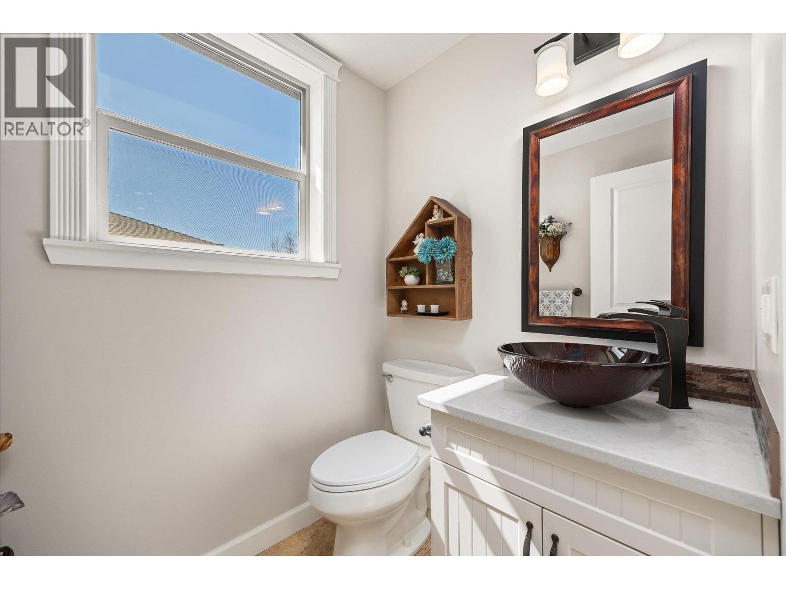 1018 HUME AVENUE Image 25