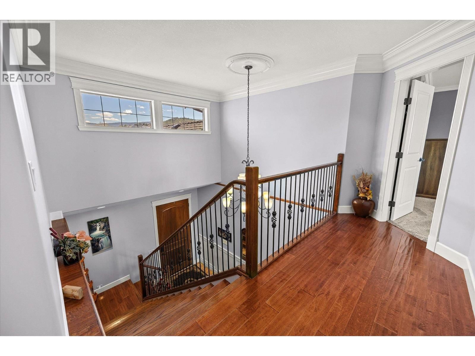 1018 HUME AVENUE Image 27