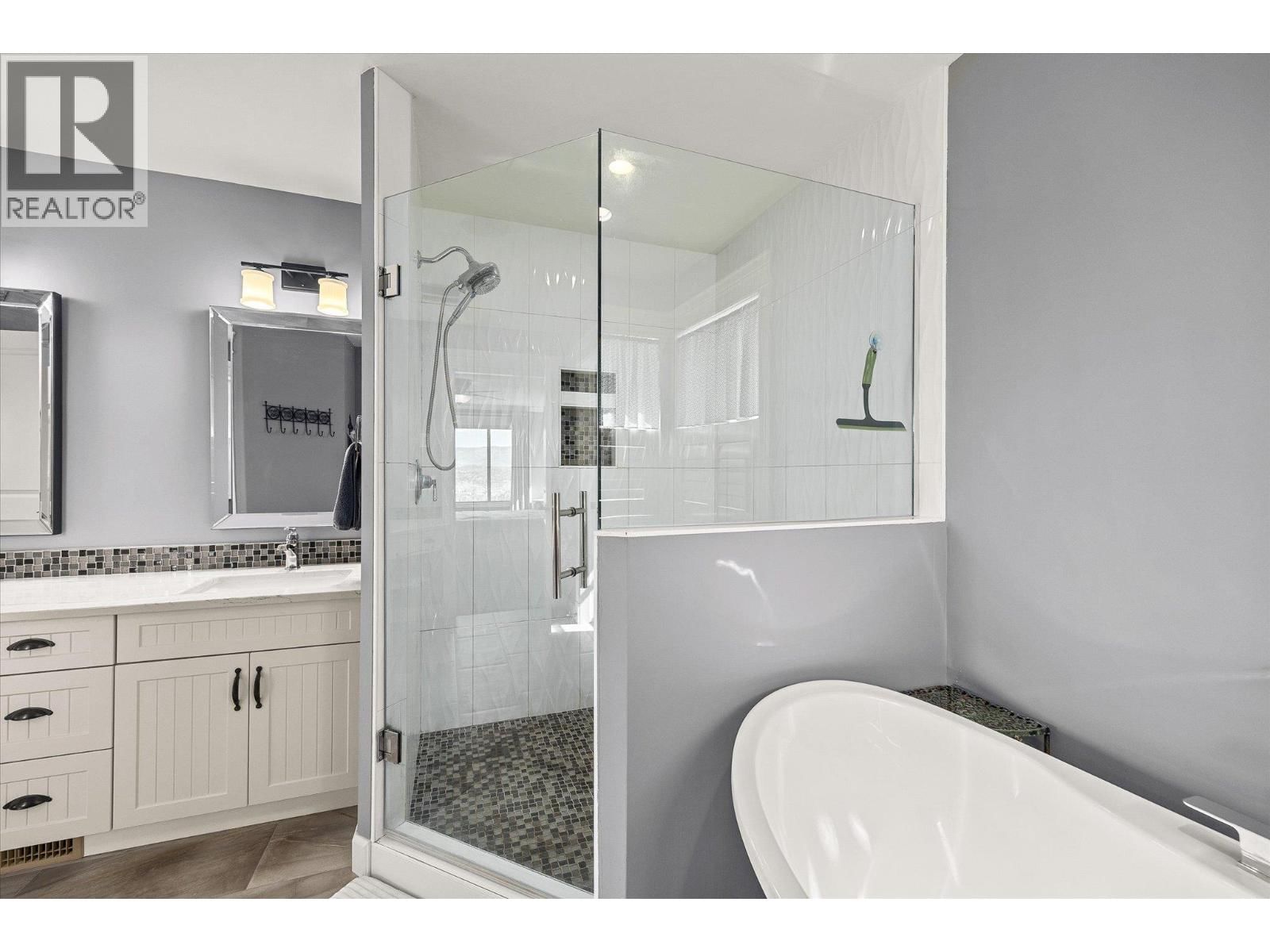 1018 HUME AVENUE Image 32