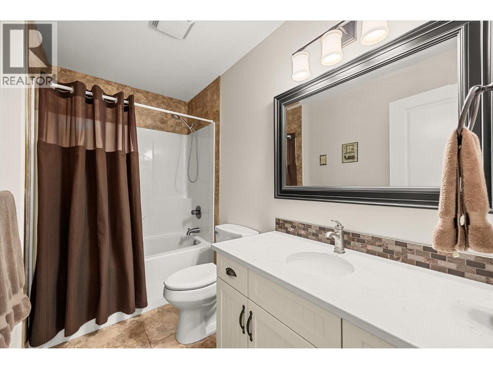 1018 HUME AVENUE Image 36