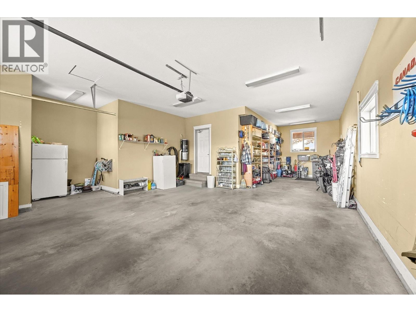 1018 HUME AVENUE Image 38