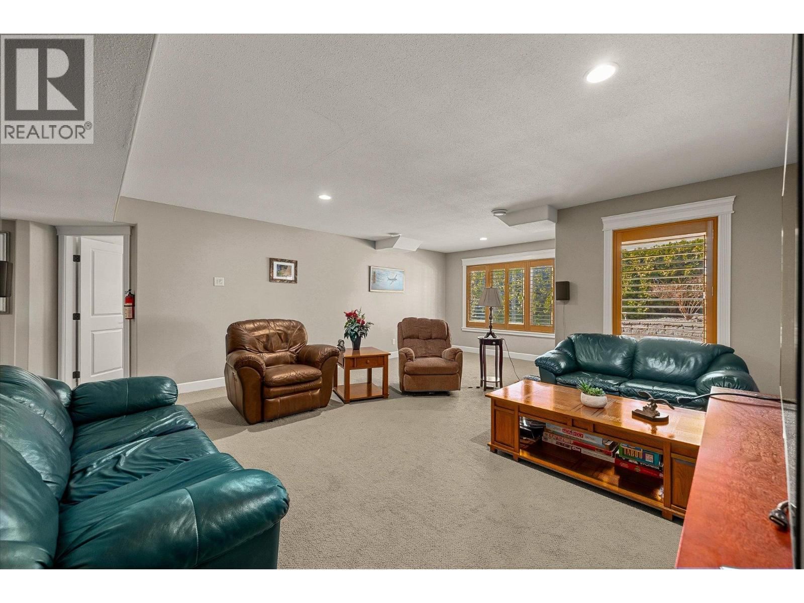 1018 HUME AVENUE Image 41