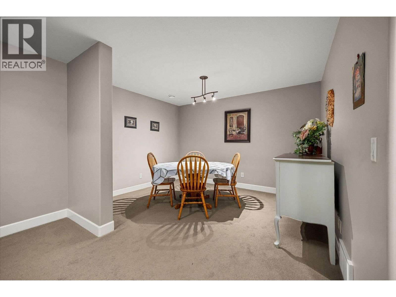 1018 HUME AVENUE Image 42