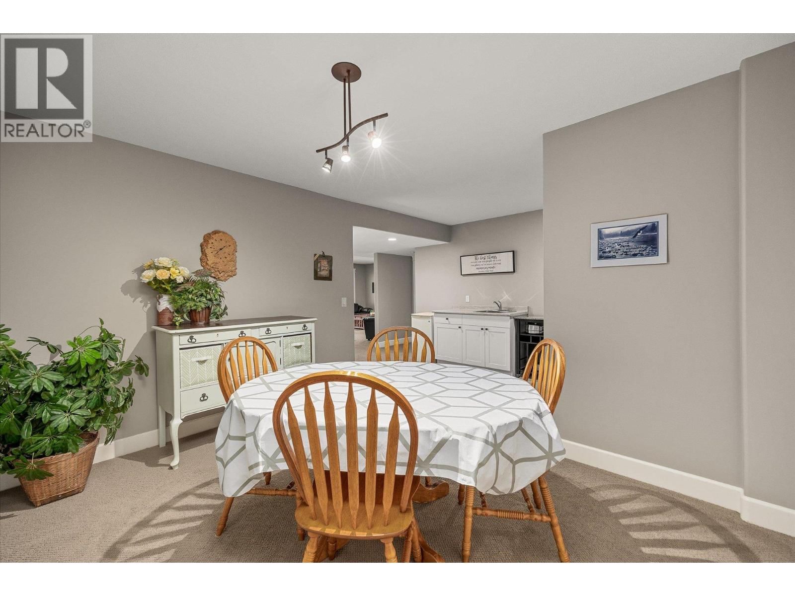 1018 HUME AVENUE Image 43