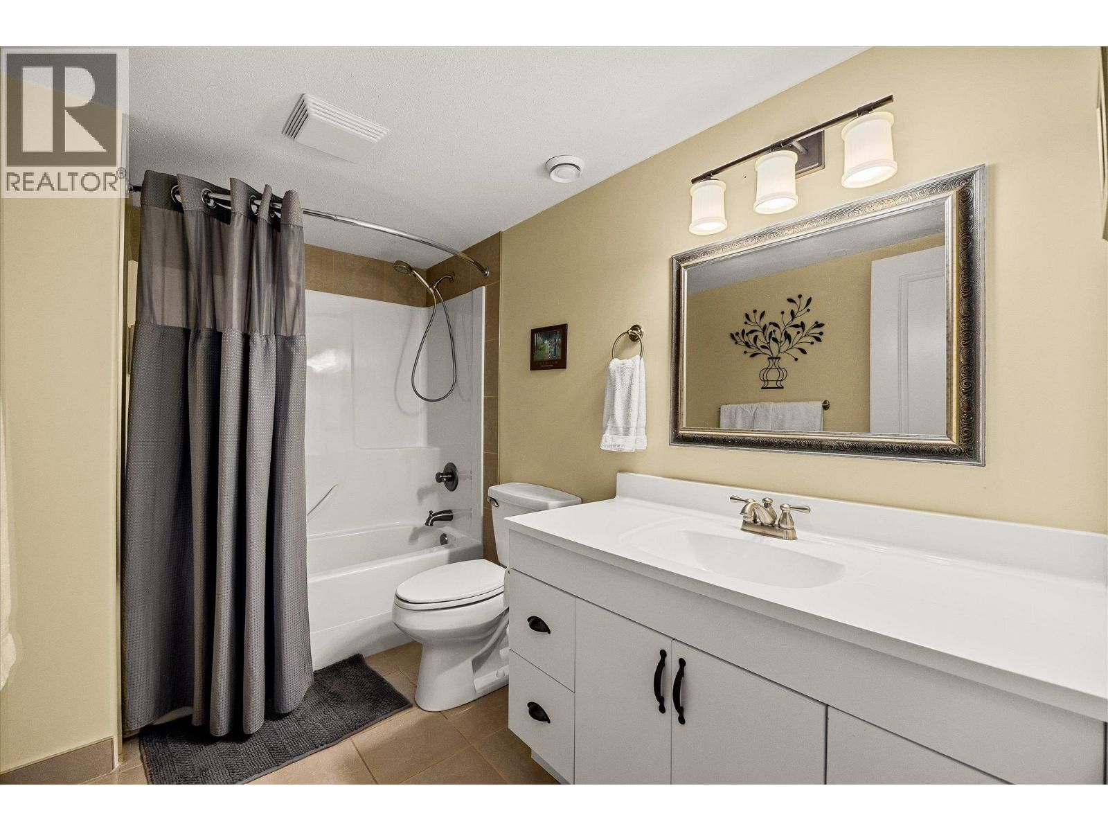 1018 HUME AVENUE Image 45