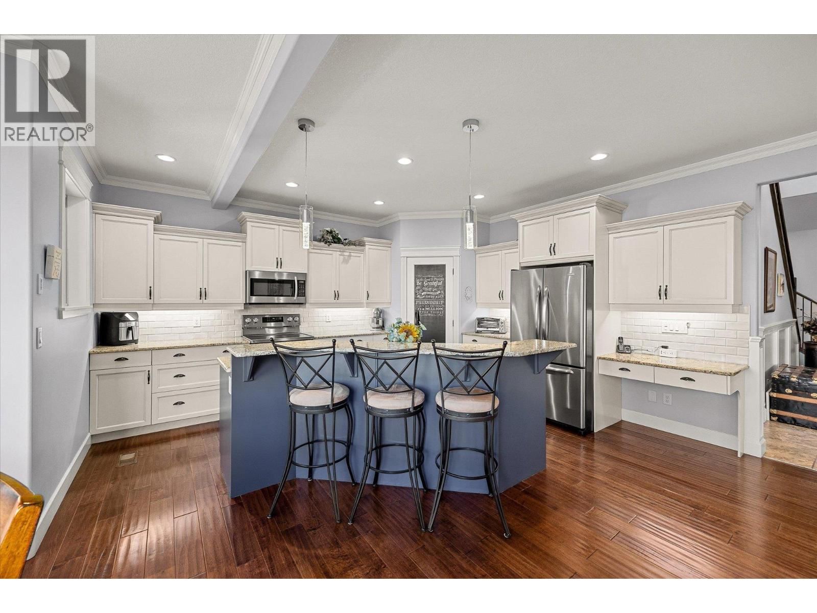 1018 HUME AVENUE Image 7