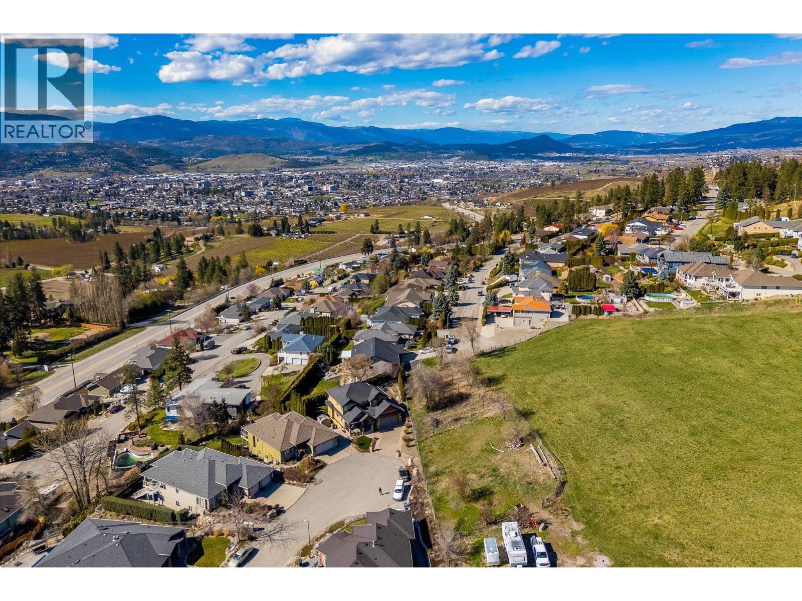 1018 HUME AVENUE Image 75